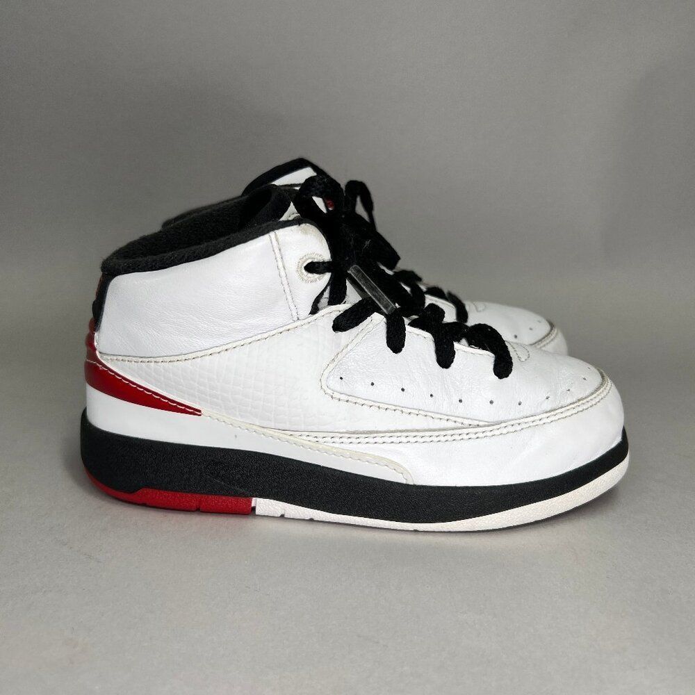 Jordan 2 Retro OG Chicago Shoes Youth‎ Size 10C White Leather Air Jordan Retro